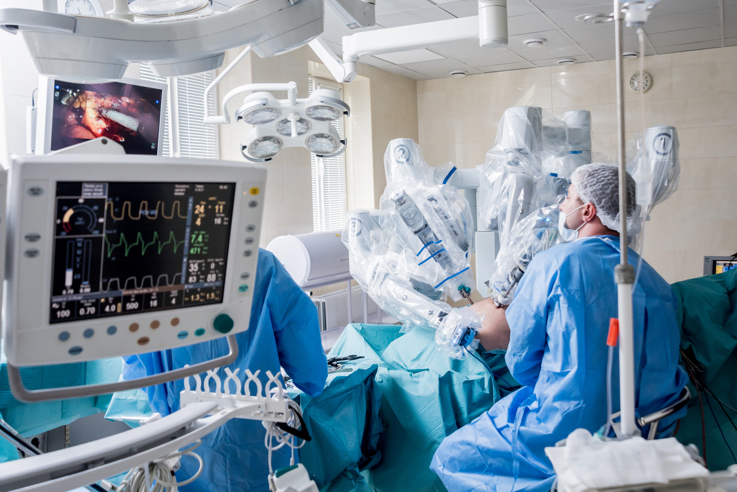 Pierwsza taka operacja w Polsce, druga na świecie! Na czym polega przewaga chirurgii robotowej?